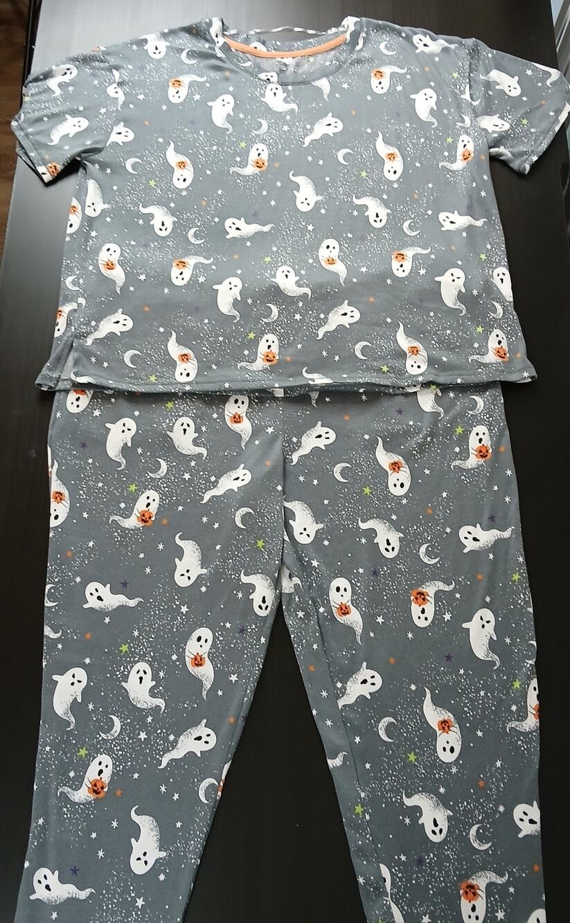 Way to Celebrate! Halloween Gray Ghost Pajama Set XL (16-18) SS pockets